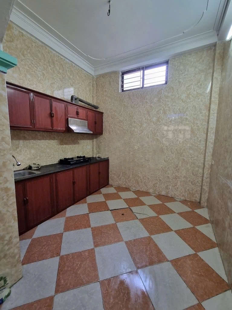 Càn cho thuê nhà nguyên căn Lĩnh Nam, 4 tầng, 40m2, 5 ngủ, 12 Triệu/tháng - Ảnh 1